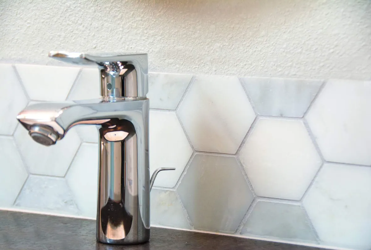 Bathroom Sink Chrome Faucet